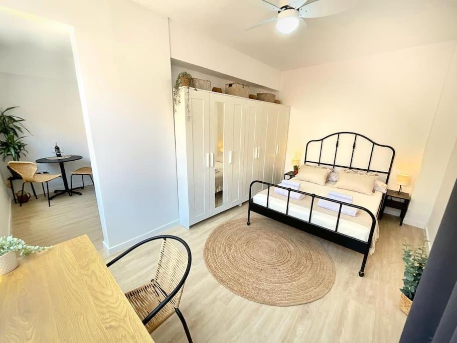 Ks Costa Capri - Kaleria Suites Almeria Luaran gambar