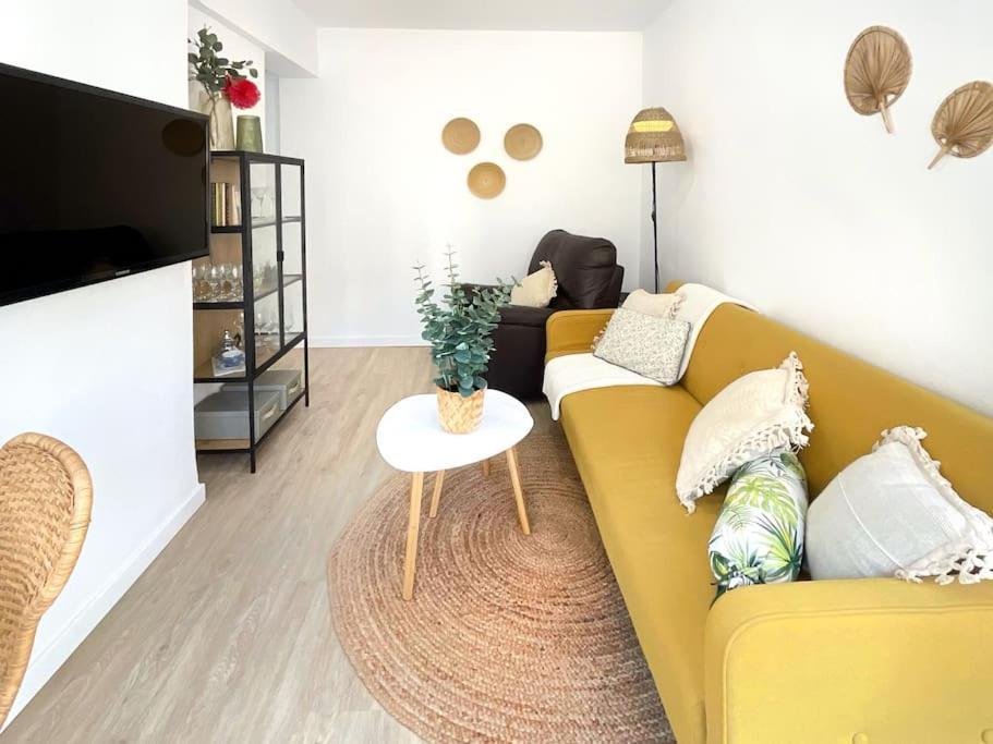 Ks Costa Capri - Kaleria Suites Almeria Luaran gambar